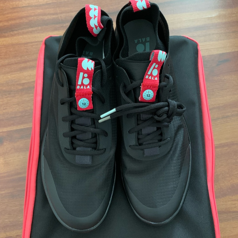 BALA Twelves Nursing shoes Nocturnal Black 10.5 Women’s 9.5 Men’s